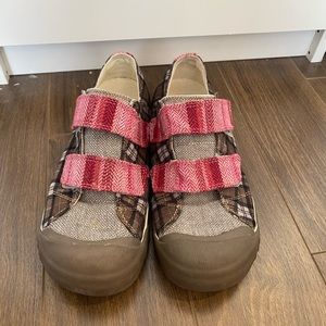 Keen Velcro shoes